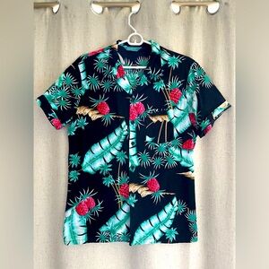 Vintage 80s or 90s Royale Air Hawaiian Black Green Red Button Down Shirt